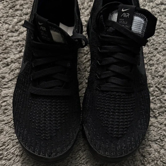 Nike Vapormax Black Knit Men's Sneakers - Picture 2 of 11